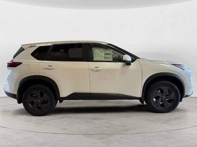2026 Nissan Rogue SV - Photo 7
