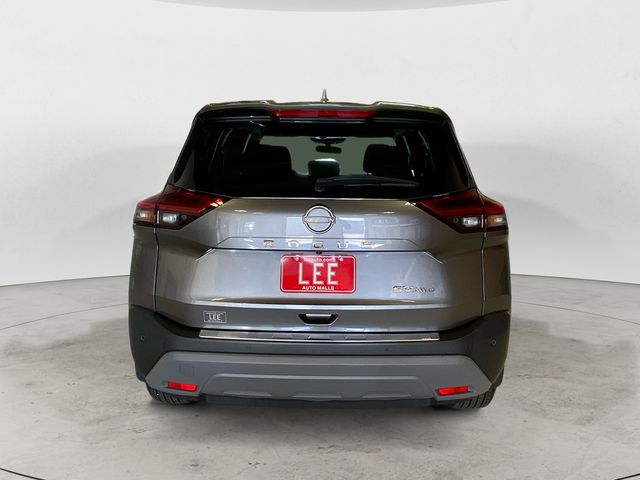 2023 Nissan Rogue SV photo 4