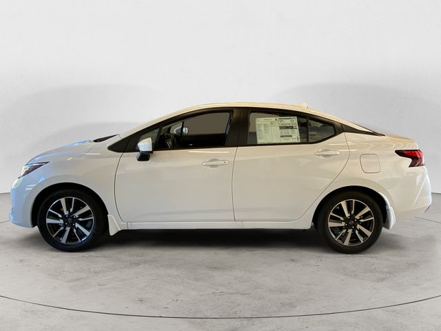 2025 Nissan Versa 1.6 SV photo 2