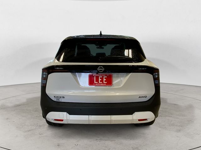 2025 Nissan Kicks SV photo 4