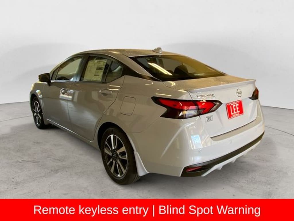 New 2025 Nissan Versa 1.6 SV Sedan