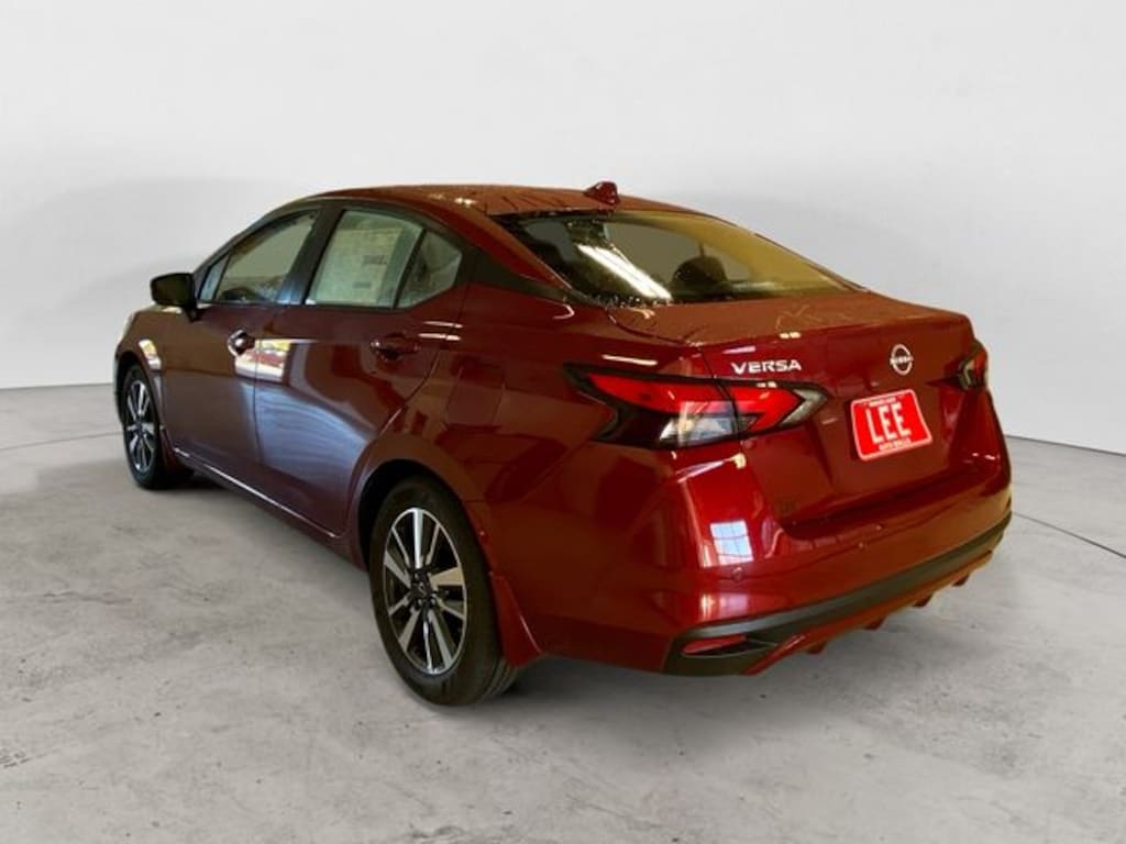 New 2025 Nissan Versa 1.6 SV Sedan