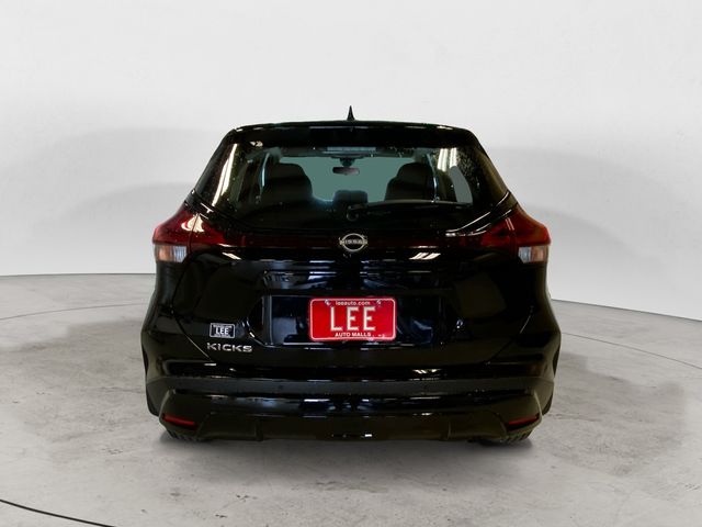 2025 Nissan Kicks Play S photo 4