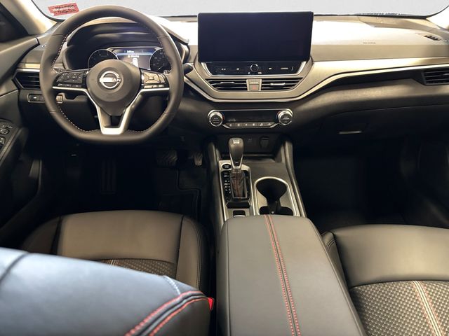 2026 Nissan Altima SR - Photo 11