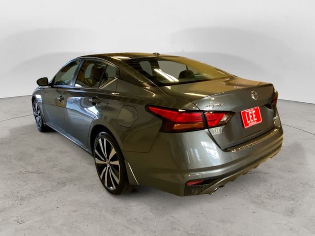 Used 2021 Nissan Altima 2.5 SR Sedan