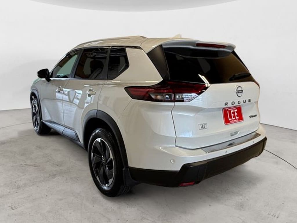 Used 2024 Nissan Rogue SV SUV