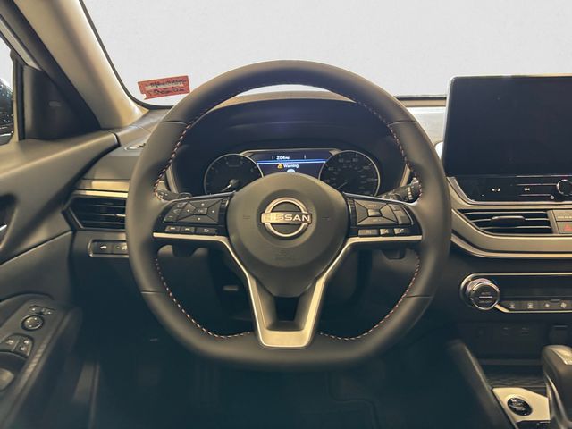 2026 Nissan Altima SR - Photo 13