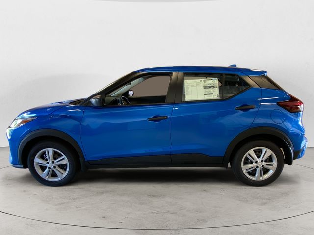 2025 Nissan Kicks Play S photo 2