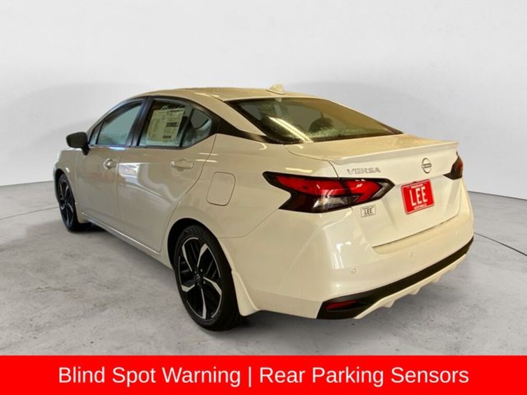 New 2025 Nissan Versa 1.6 SR Sedan