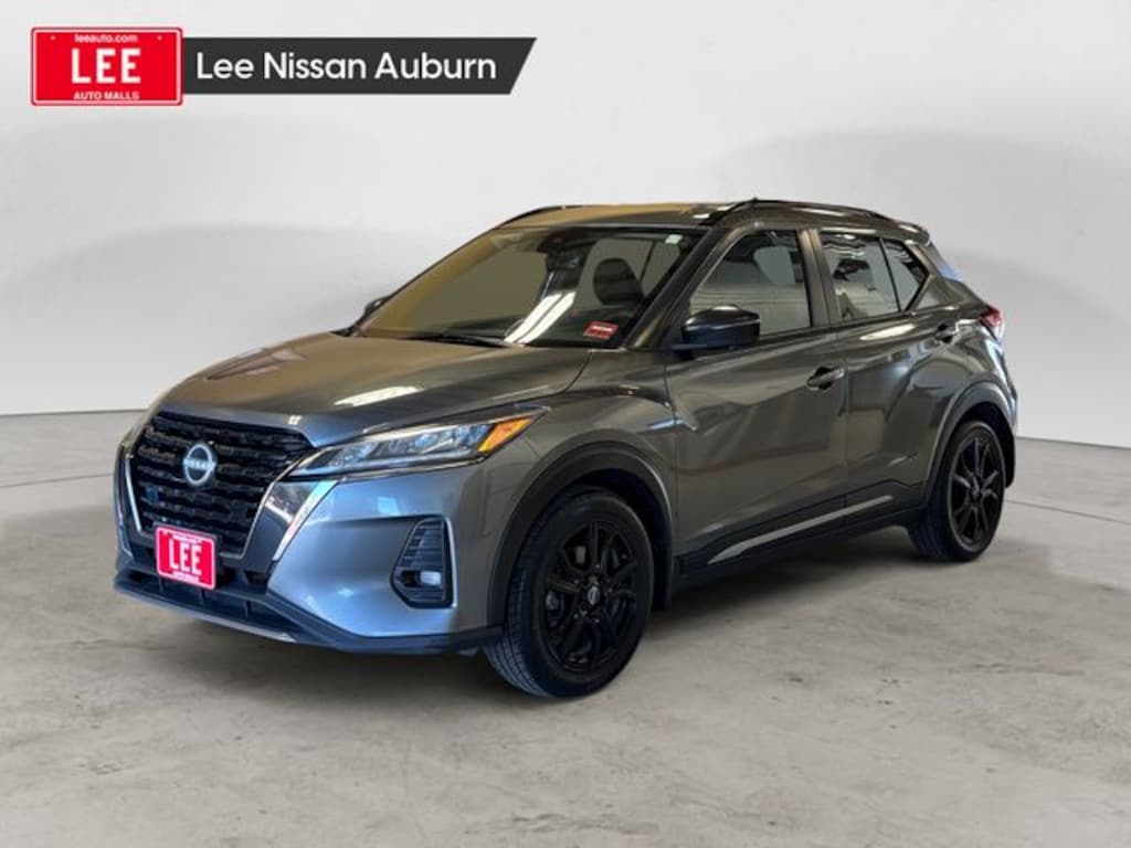 Used 2022 Nissan Kicks SR SUV