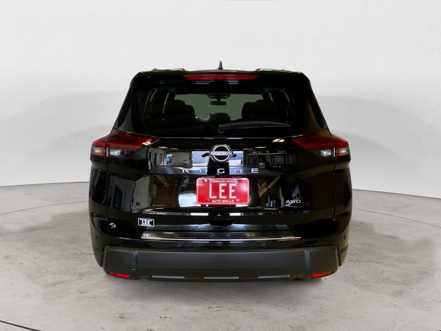 2026 Nissan Rogue SV photo 4