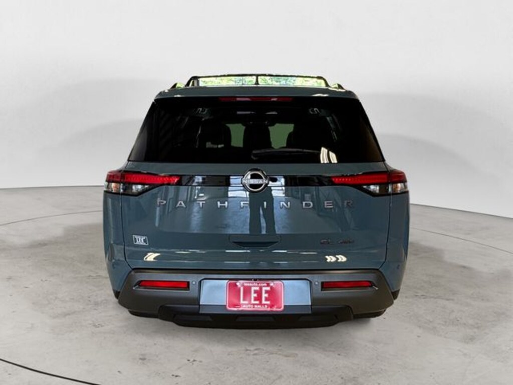 New 2026 Nissan Pathfinder SL SUV