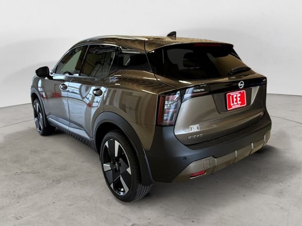 New 2026 Nissan Kicks SR SUV