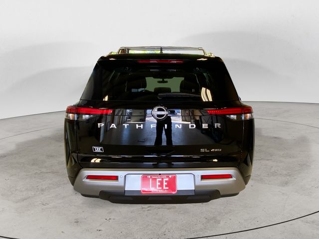 2025 Nissan Pathfinder SL photo 4