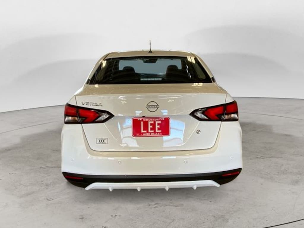 New 2025 Nissan Versa 1.6 S Sedan