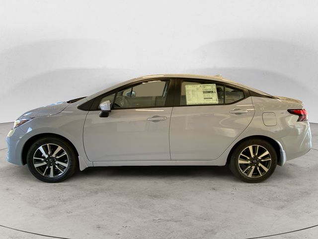 2025 Nissan Versa 1.6 SV photo 2