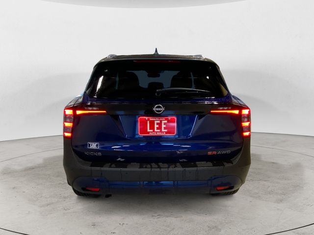 2025 Nissan Kicks SR photo 4