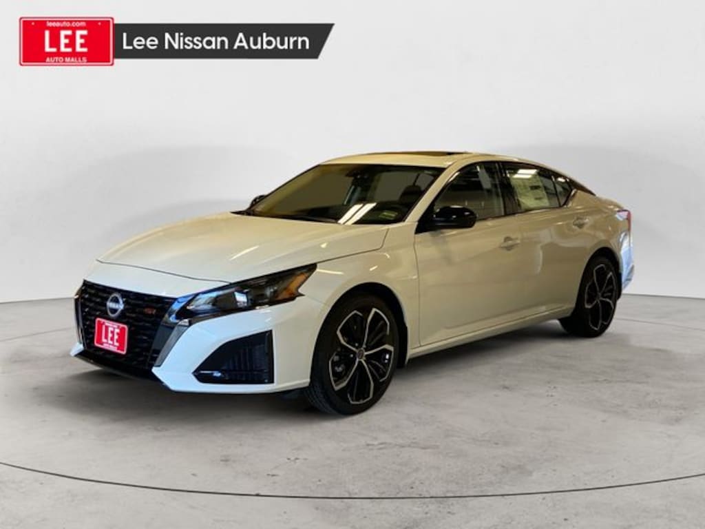 New 2025 Nissan Altima SR Sedan