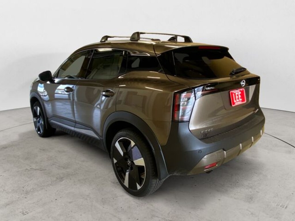 New 2026 Nissan Kicks SR SUV