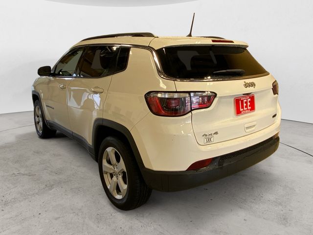 2018 Jeep Compass Latitude photo 2