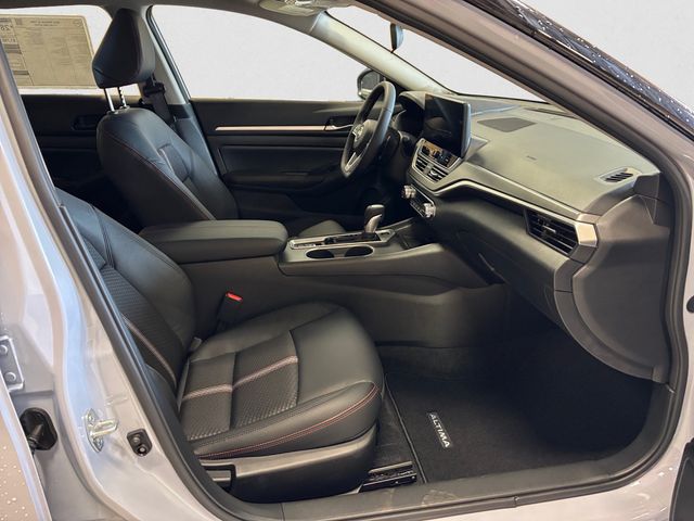 2026 Nissan Altima SR - Photo 16