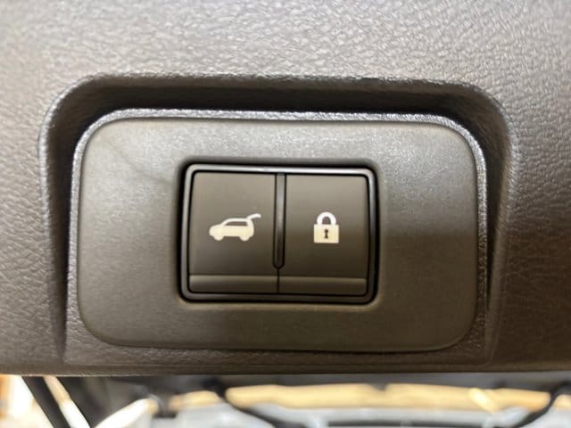 2026 Nissan Rogue SV - Photo 18