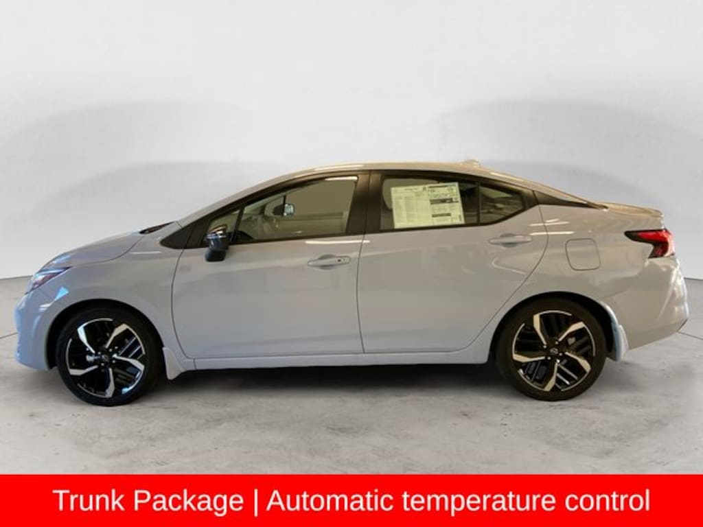 New 2025 Nissan Versa 1.6 SR Sedan