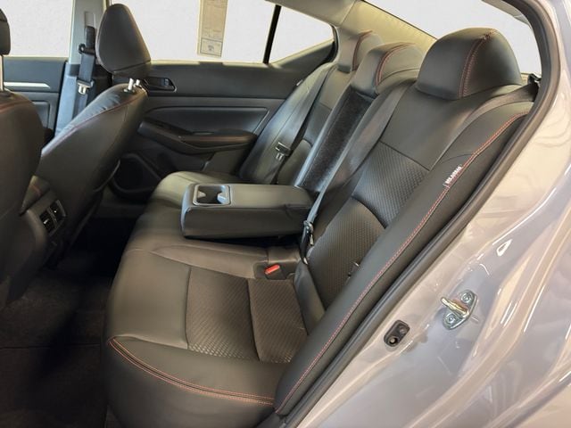 2026 Nissan Altima SR - Photo 14