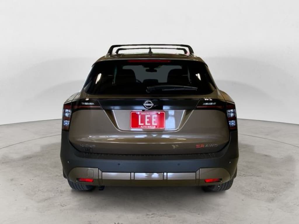 New 2026 Nissan Kicks SR SUV