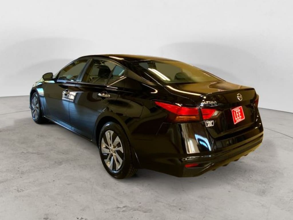 Used 2022 Nissan Altima 2.5 S Sedan