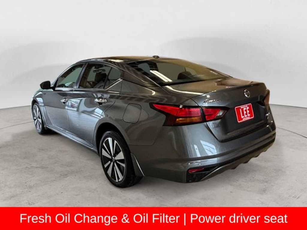 Used 2022 Nissan Altima 2.5 SV Sedan