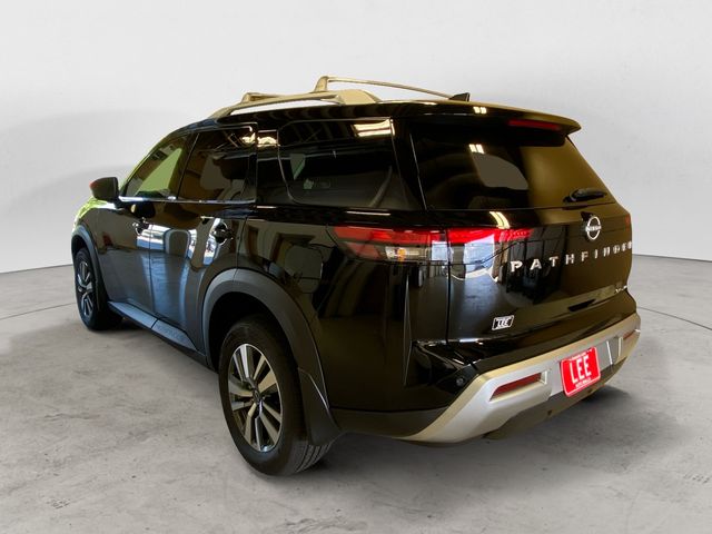 2025 Nissan Pathfinder SL photo 3
