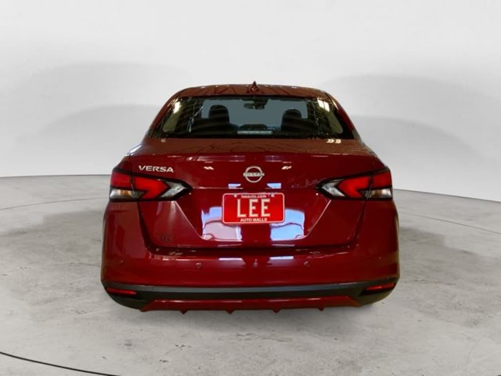 New 2025 Nissan Versa 1.6 SV Sedan