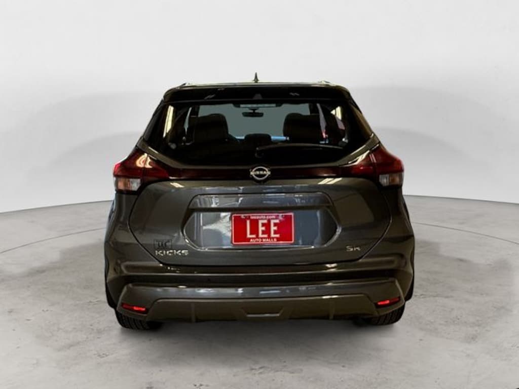 Used 2022 Nissan Kicks SR SUV