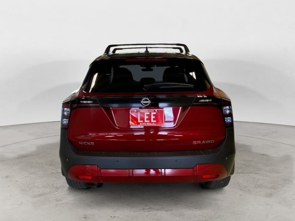 New 2026 Nissan Kicks SR SUV