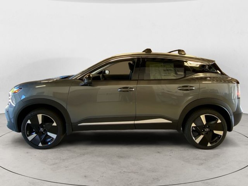 New 2026 Nissan Kicks SR SUV