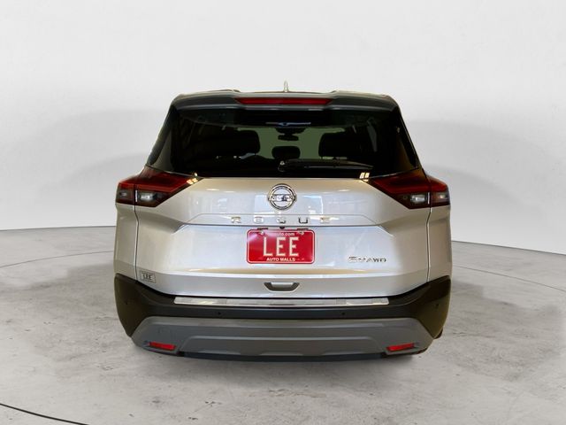 2021 Nissan Rogue SV photo 4