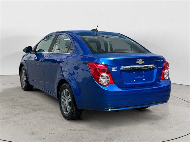2016 Chevrolet Sonic LT photo 3
