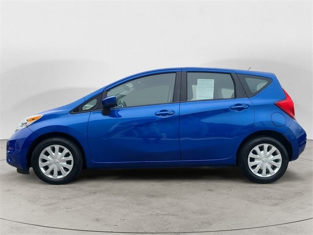 2016 Nissan Versa Note SV photo 2