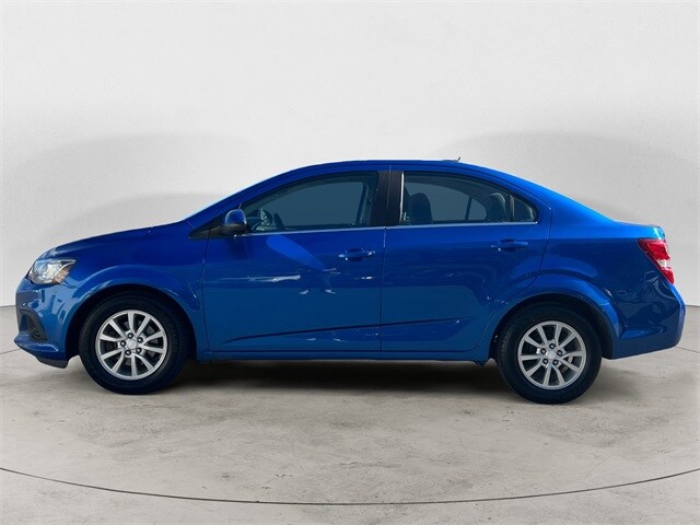 2017 Chevrolet Sonic LT photo 2