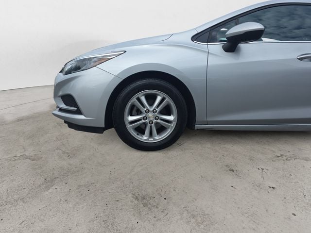 2017 Chevrolet Cruze LT - Photo 14