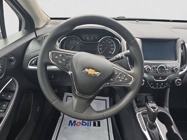 2017 Chevrolet Cruze LT - Photo 12