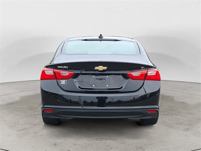 2024 Chevrolet Malibu 1LT photo 3