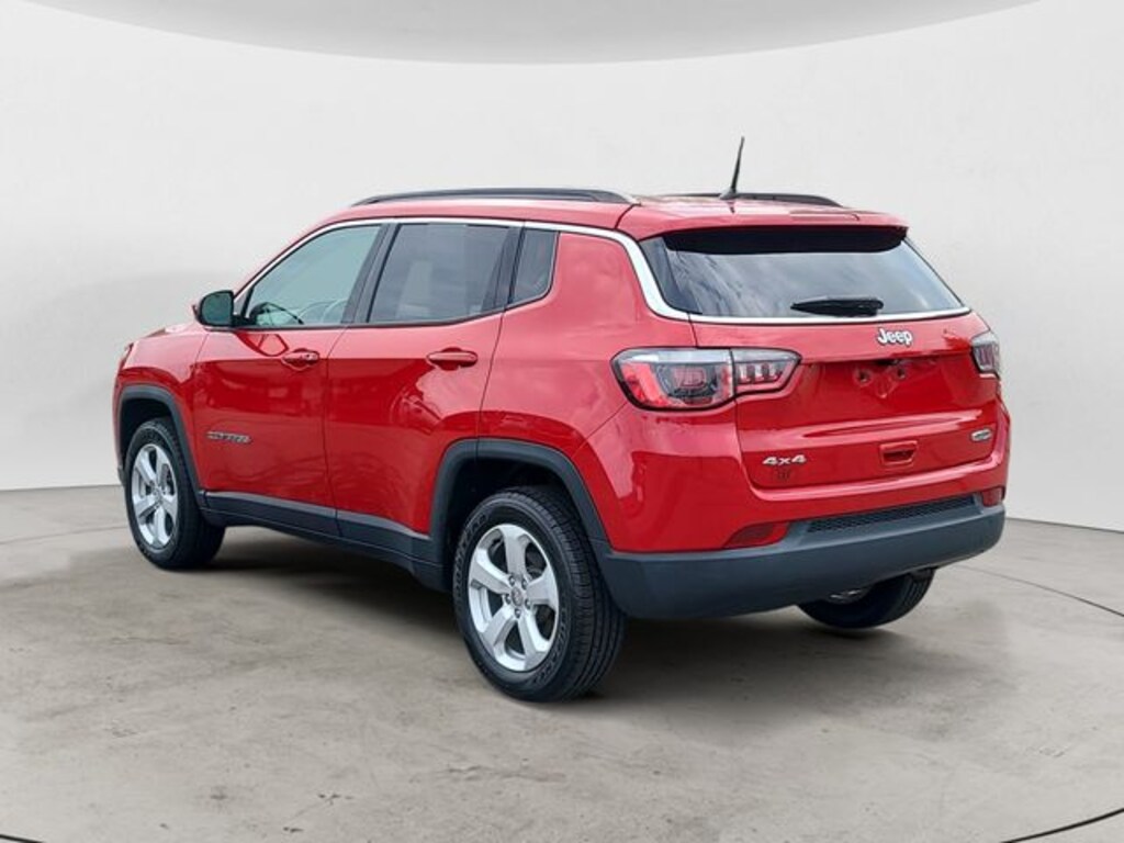 Used 2018 Jeep Compass Latitude SUV