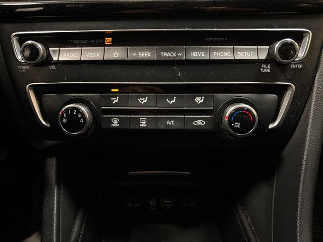 2019 Kia Optima LX - Photo 20
