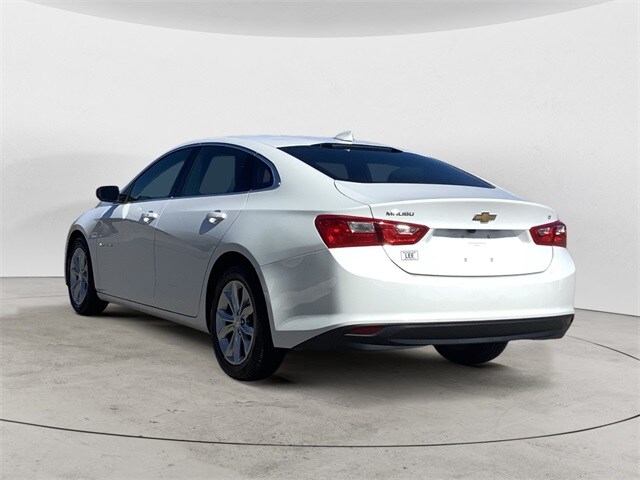 2023 Chevrolet Malibu 1LT photo 3