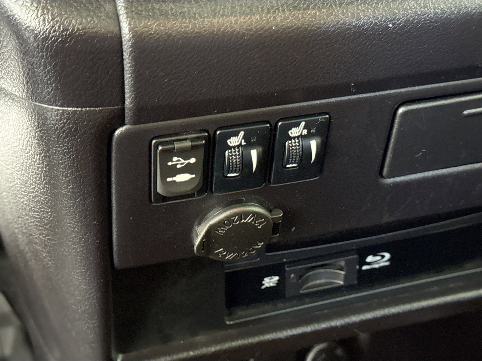 2017 Toyota Sienna Limited - Photo 35