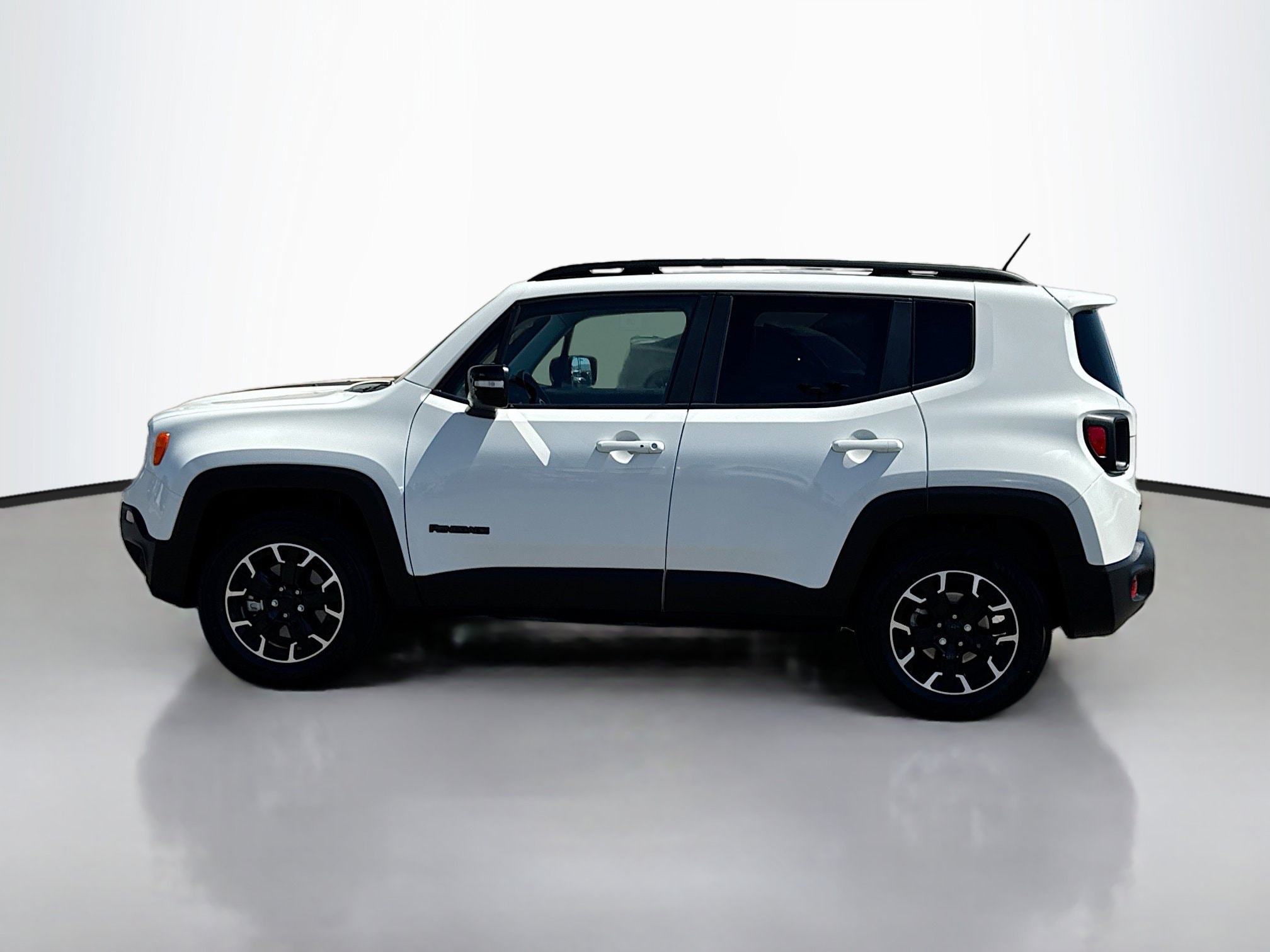 2023 Jeep Renegade Upland - Photo 2