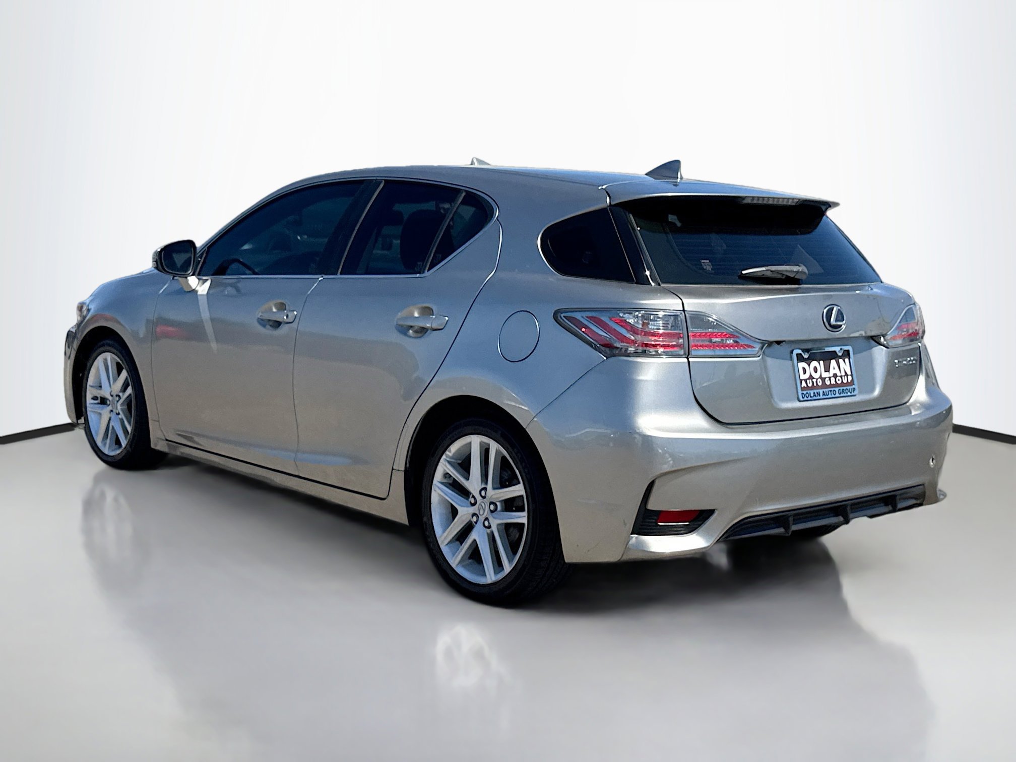 2017 Lexus CT 200h photo 4