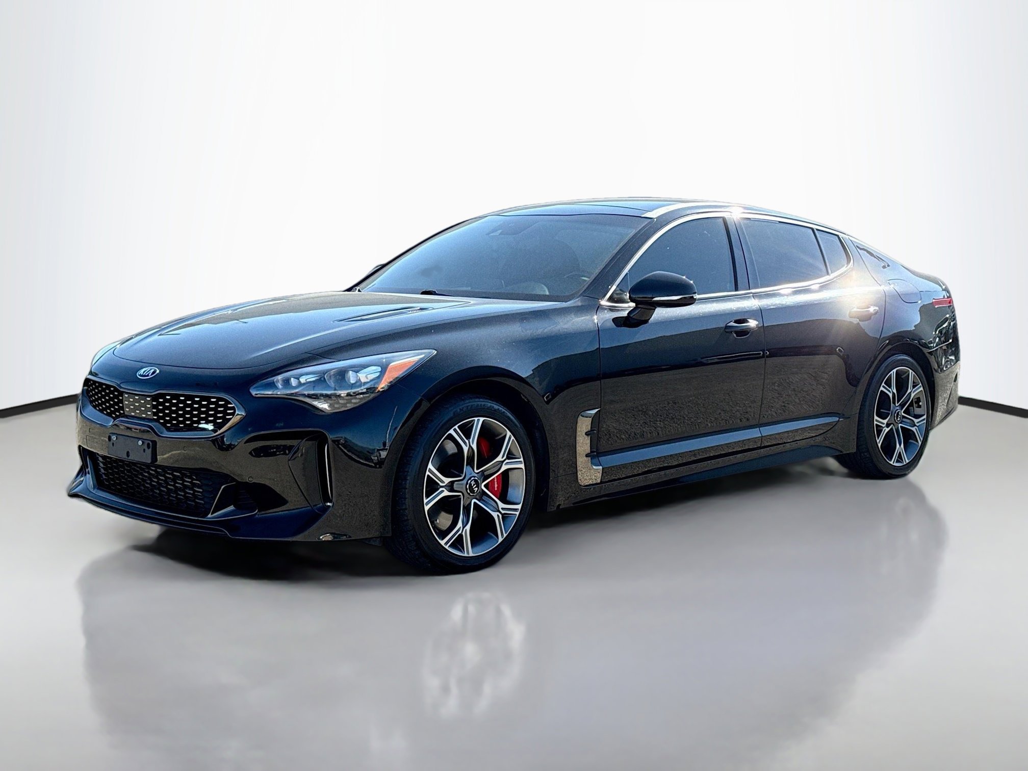 2019 Kia Stinger GT1 photo 2